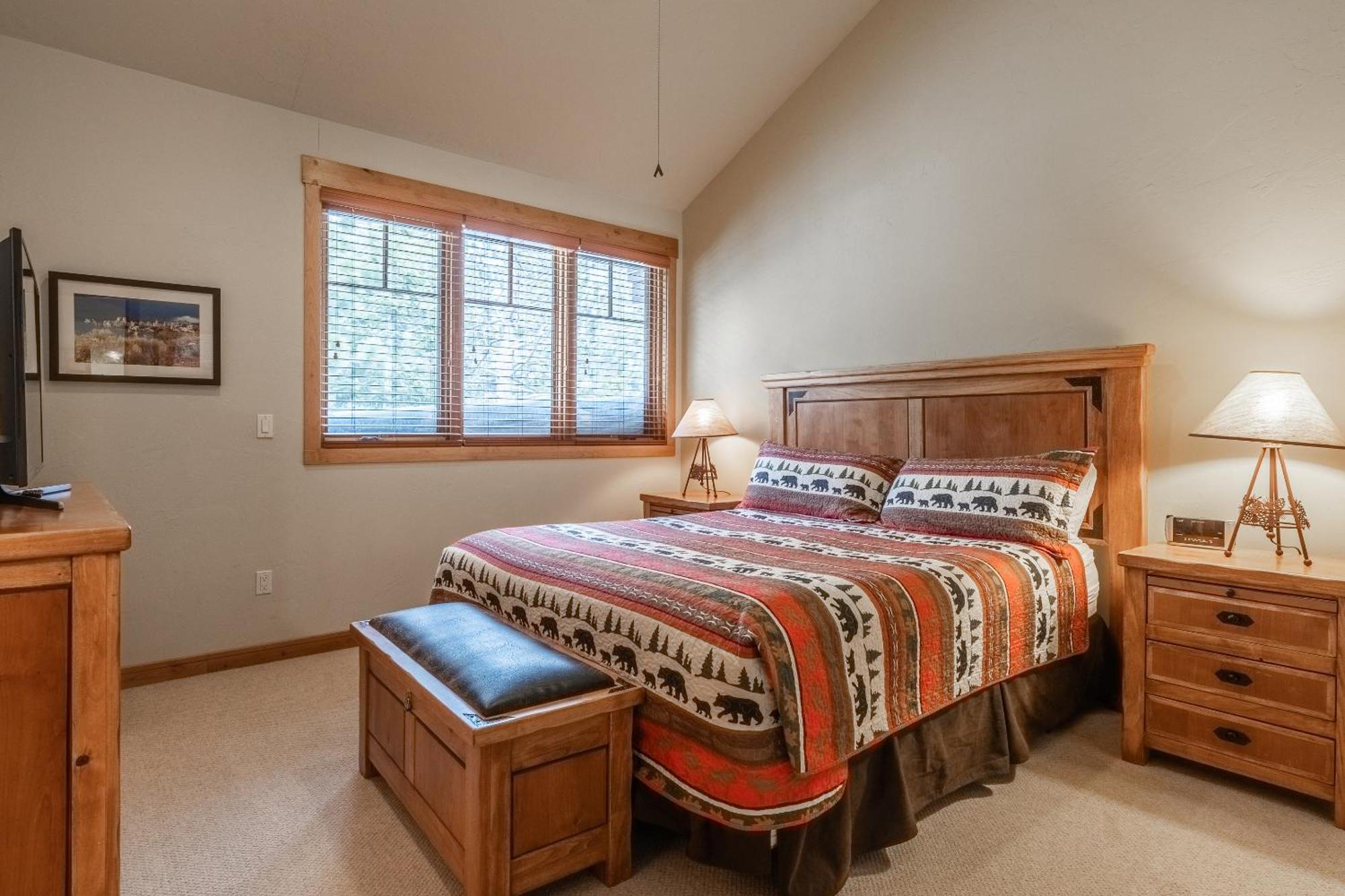 Upscale 4 Bed, 3 Bath At The Woodwinds With Amazing Mountain Views And Golf Course Access And Private Hot Tub And Garage Sleeps 10 Villa Mammoth Lakes Exterior photo